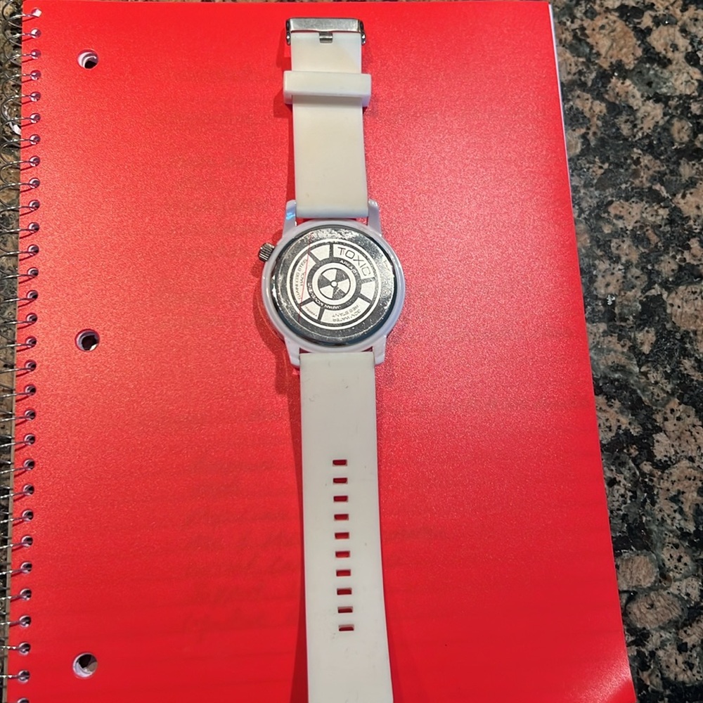 Toxic Brand Watch - Picture 5 of 7